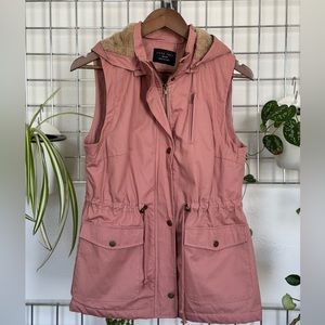 Love Tree Dusty Rose Faux Fur Lined Hooded Vest Size Medium 18” width 26” length
